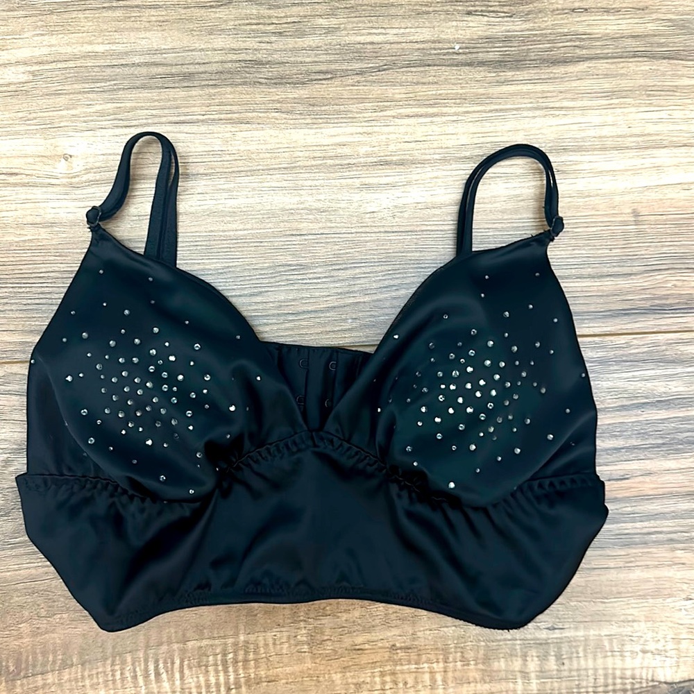 NWOT Victoria’s Secret Bralette Size Small with rhinestones